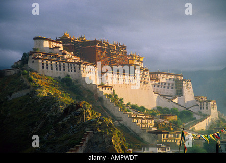 À l'aube du Palais du Potala, Lhassa, Tibet Banque D'Images