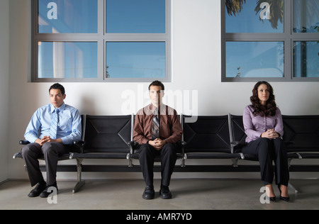 Les gens d'affaires dans la zone d'attente Banque D'Images