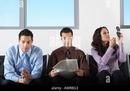 Les gens d'affaires dans la zone d'attente Banque D'Images