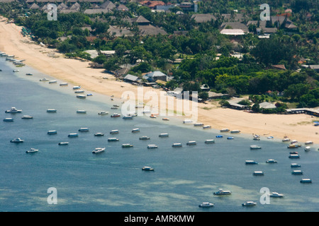 Vue aérienne de la plage de Nusa Dua Bali Indonésie Banque D'Images