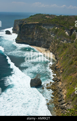 Rocky Cliff View de Ulu Watu Temple Hindou Bali Indonésie Banque D'Images