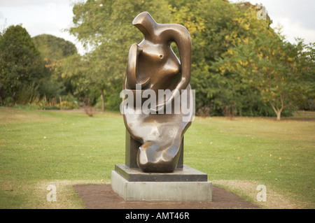 Henry Moore sculpture mère & Enfant Siège Bloc 1983-1984 Banque D'Images