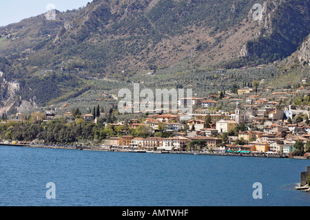 Vue sur le village, Limone sul Garda, Lac de Garde, Italie Banque D'Images