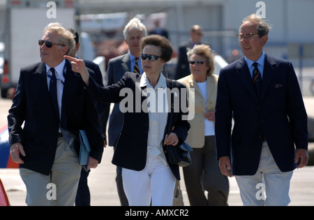 La princesse Anne se rendant sur Weymouth et Portland Sailing Academy, la Grande-Bretagne Dorset UK Banque D'Images