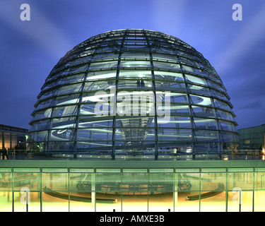 DE - BERLIN : Le Reichstag (Parlement allemand) Banque D'Images