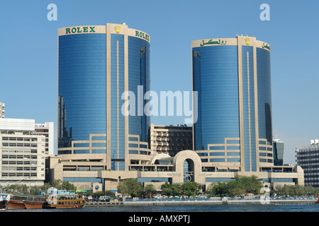 Twin Towers de ville à bord de l'eau, Tours jumelles, Dubai Creek, Dhow quai et du Centre Commercial, Dubai, Émirats Arabes Unis Banque D'Images