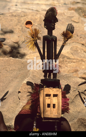 Mali Dama Festival à Ireli danseurs tribaux masqués Banque D'Images