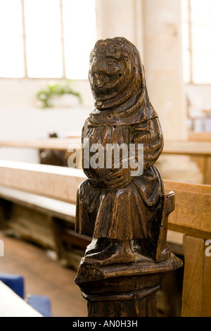 UK Suffolk Framlingham village l'église Holy Trinity sept péchés de gourmandise pew fin figure Banque D'Images