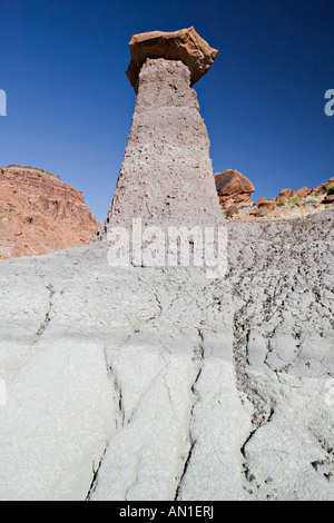 Cheminées dans le désert de l'Utah, Glen Canyon National zone de loisirs Banque D'Images