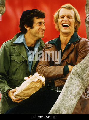 STARSKY ET HUTCH séries télévisées américaines de 1975 à 1979 avec Paul Michael Glaser et David Soul à gauche Banque D'Images