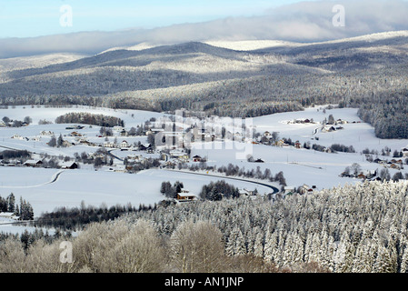 Verschneite Landschaft bei Kreuzberg im Nationalpark Bayerischer Wald Banque D'Images