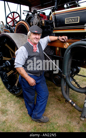 Rouleau de 12 tonnes composé Fowler numéro d'enregistrement 8773 annonce numéro 14333 Bonnie travaille construite en 1913 à vapeur Vintage rally UK Banque D'Images