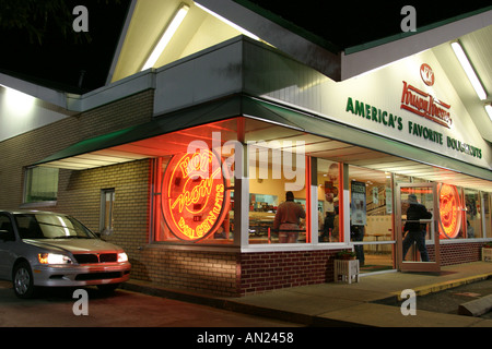 Raleigh North Carolina, Krispy Kreme Donuts, ouvert 24 heures, fenêtre de conduite, NC 102403 0041 Banque D'Images