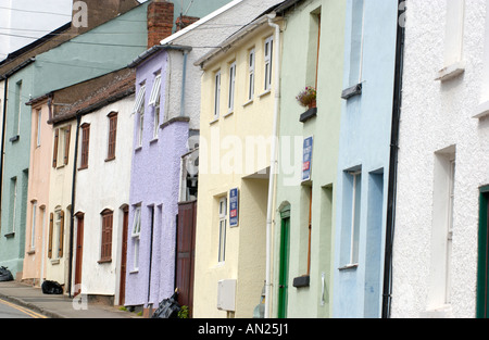 Rangée de maisons multicolores en Ross on Wye Herefordshire Angleterre UK Banque D'Images