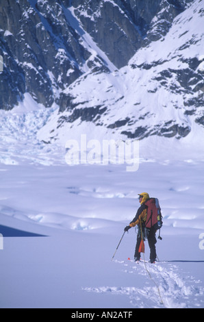 Ski, Ruth Glacier, Alaska Banque D'Images