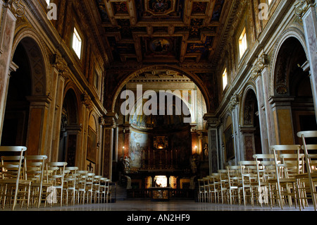 Vue de l'intérieur de l'église Santa Francesca Romana Banque D'Images