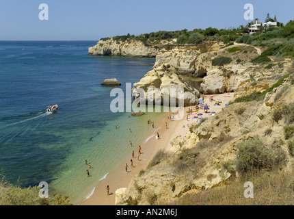 Le Portugal, l'Algarve, petite crique près de Armaçao de Pera, par Vila Vita Parc Resort Banque D'Images