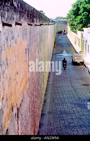 Le mur de la ville et dans les rues de Campeche dans la province mexicaine de Campeche. Banque D'Images