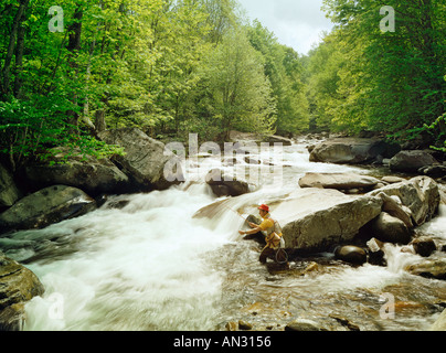 Peu de pêche homme Pigeon River New York USA Banque D'Images