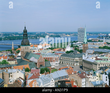 Vue depuis St.Peter's Church / sur les toits de la ville, Riga, Lettonie Banque D'Images