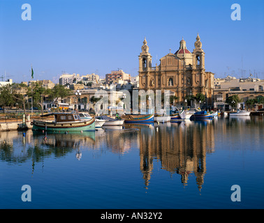 Ville Skyline / St.Joseph Church & Harbour, Msida, Malte Banque D'Images