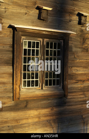 Fenêtre de cabine à Skansen parc historique Banque D'Images