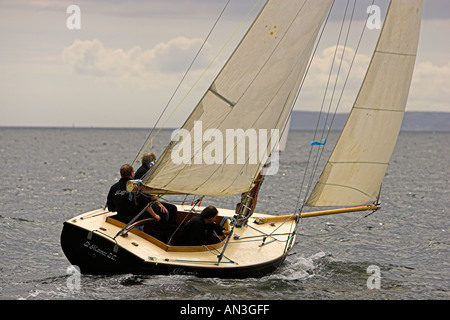 Canot 'Magpie' de St Mawes Club de voile à la Fowet de Festival de la voile, Août 2005 Banque D'Images