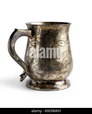 Vintage Antique silver tankard close up avec un motif décoratif sur elle Banque D'Images