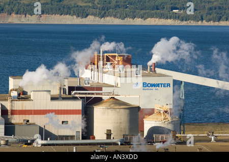 Bowater Maritimes Inc. usine de production de papier journal à Dalhousie Nouveau-Brunswick Canada sur la baie des Chaleurs Banque D'Images