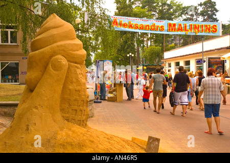 Sculpture de sable sur la rue Jomas iela en majori dans Jürmala UE Lettonie Banque D'Images