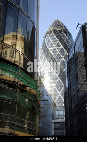 Le Gherkin dans la City de Londres Banque D'Images