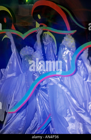 Un spectacle de danse à un mariage de masse à Téhéran, Iran Banque D'Images