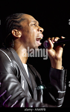 Lemar sur scène à Southampton Banque D'Images