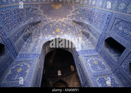 L'intérieur de la Mosquée Shah a également appelé l'Imam mosquée à Esfehan Iran Banque D'Images