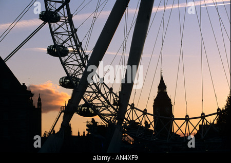 Silhouette de Big Ben et London Eye, UK Banque D'Images