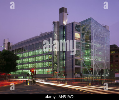 K2, Tower Bridge House, Londres, 2006. La tombée de la balle. Architecte : Richard Rogers Partnership Banque D'Images