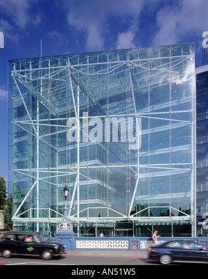 K2, Tower Bridge House, Londres, 2006. Façade en verre de l'altitude. Architecte : Richard Rogers Partnership Banque D'Images