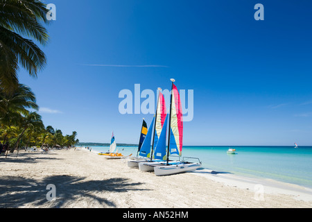 En dehors de la plage des Couples Swept Away Resort, Seven Mile Beach, Long Bay, Negril, Jamaïque, Caraïbes Antilles Banque D'Images