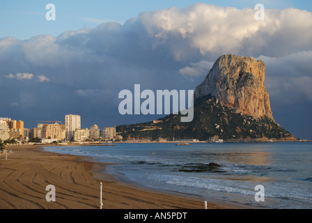 Plage Arenal-Bol, Calpe, Costa Blanca, Alicante Province, Espagne Banque D'Images