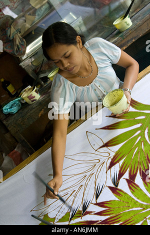 Peinture Dessin Textile femme Ubud Bali Indonésie Banque D'Images