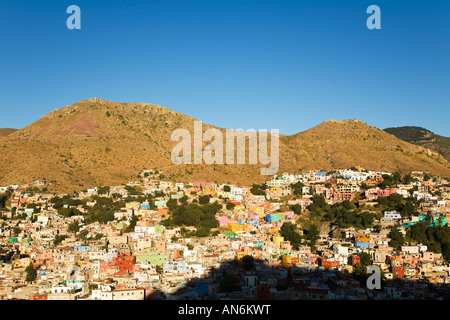 Mexique Guanajuato Vue aérienne de la ville de El Pipila denses donnent sur la construction de bâtiments dans les montagnes de la Sierra Madre Banque D'Images