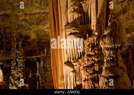 La grotte de stalactites Israël Soreq Réserve naturelle appelée aussi Grotte Avshalom 82 mètres de long, 60 mètres de large cave Banque D'Images