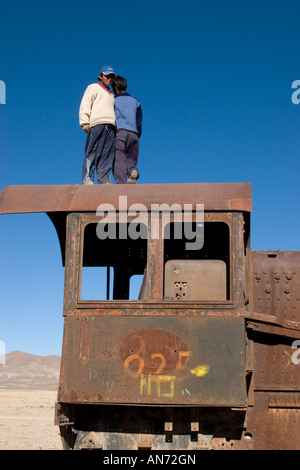 Des trains abandonnés à la périphérie d'Uyuni, Bolivie SW Banque D'Images