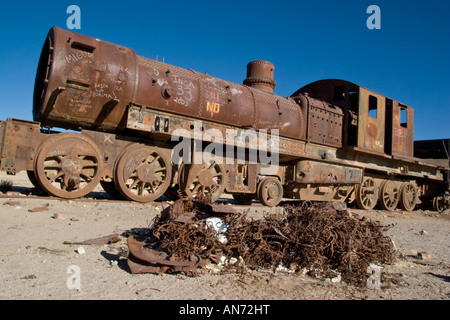 Des trains abandonnés à la périphérie d'Uyuni, Bolivie SW Banque D'Images