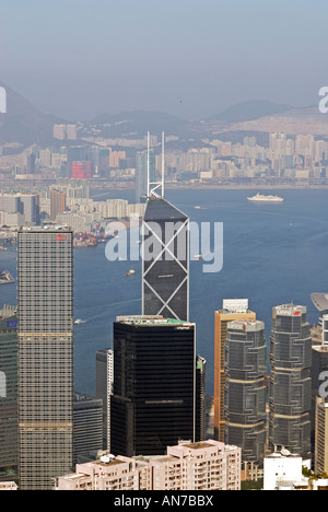 Vue sur Hong Kong depuis le pic avec la Bank of China tower et Cheung Kong Centre Banque D'Images