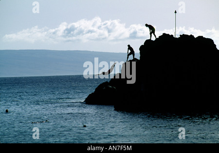 Plongée nageurs off Black Rock, la plage de Kaanapali, Maui, Hawaii Banque D'Images