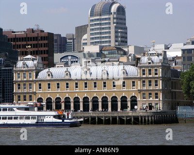 Old Billingsgate. Le marché du xixe siècle de style Renassance bâtiment a été rénové en 1988 pour l'utilisation de bureau par Sir Richard Rogers Banque D'Images