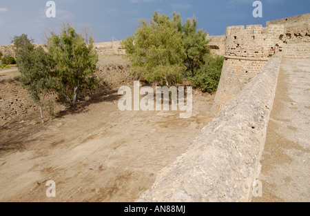 Othello's Tower Famagouste sur l'île Méditerranéenne de Chypre dans la région du nord sous contrôle turc Banque D'Images