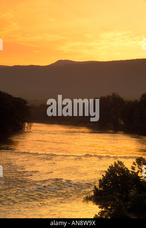 Shenandoah River au coucher du soleil, de la rivière Shenandoah, Luray, Virginie, USA Banque D'Images