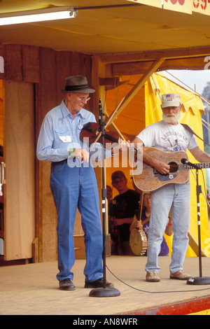 Concours de violoneux, Old Time Fiddler's Convention, Galax, Virginie, USA Banque D'Images